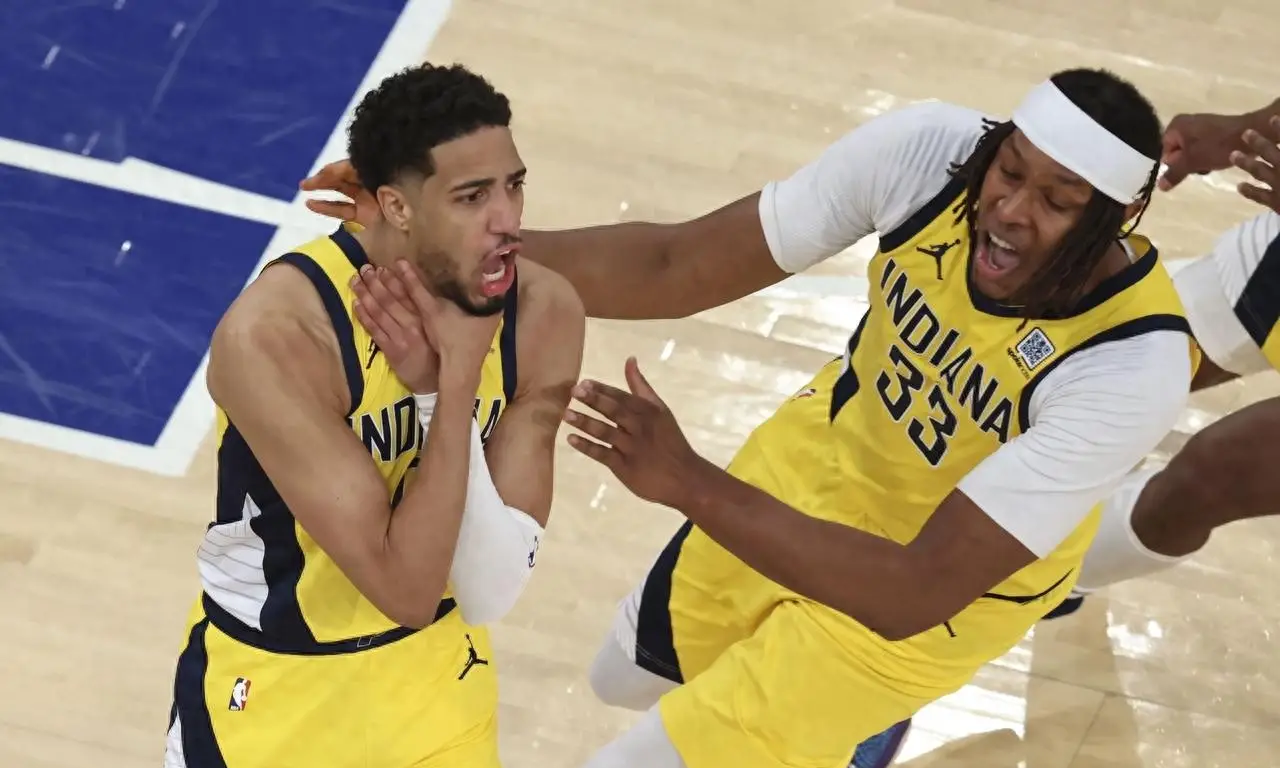 九游-关于西亚卡姆在澳大利亚队比赛中绝杀，连败引发热议！的信息