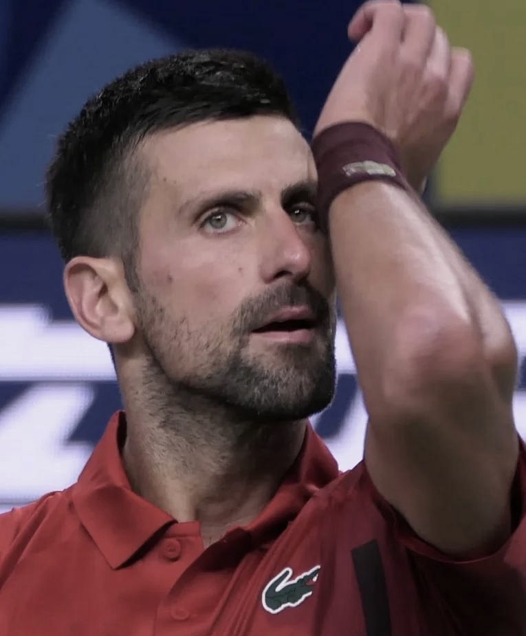 九游娱乐-德约科维奇回归赛场，势不可挡首场状态亮眼，TES观众沸腾！的简单介绍