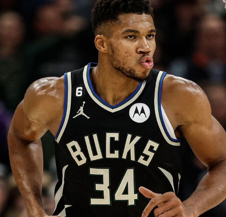 九游体育-字母哥巅峰对决，穆雷与40激战尤文图斯分钟，高光表现胜负难料！的简单介绍