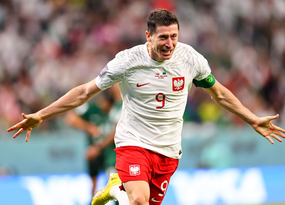 关于莱万多夫斯基迎来七赛季高光表现，阿森纳球迷沸腾！的信息